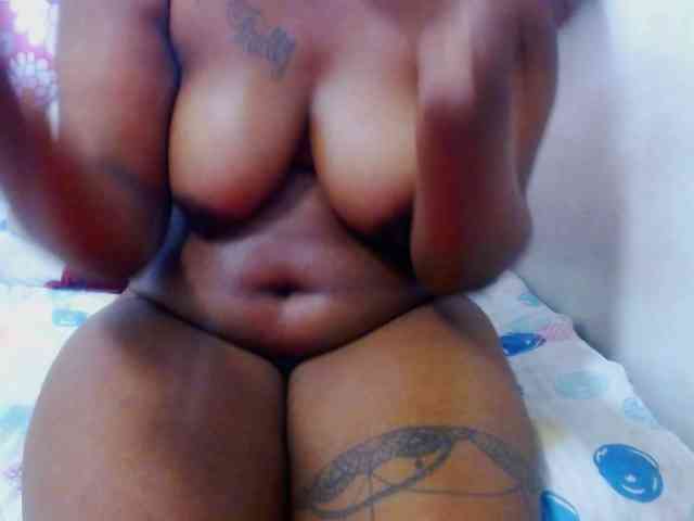 SEXYBOOSTY27 webcam