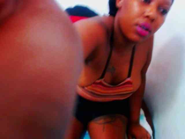 SEXYBOOSTY27 webcam