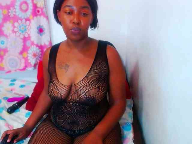 SEXYBOOSTY27 webcam