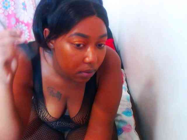 SEXYBOOSTY27 webcam
