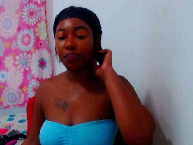 SEXYBOOSTY27 webcam