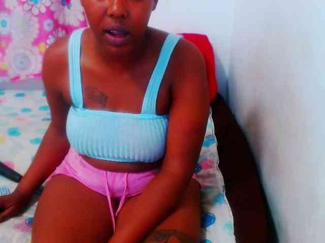 SEXYBOOSTY27 webcam
