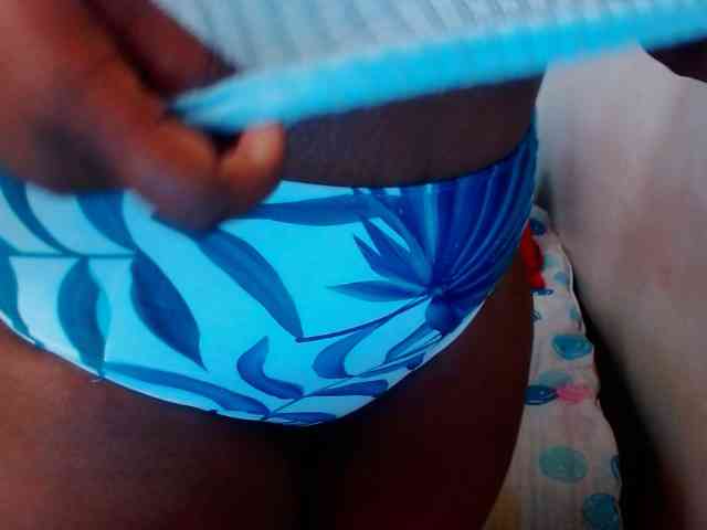 SEXYBOOSTY27 webcam