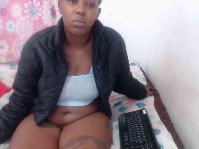 SEXYBOOSTY27 webcam