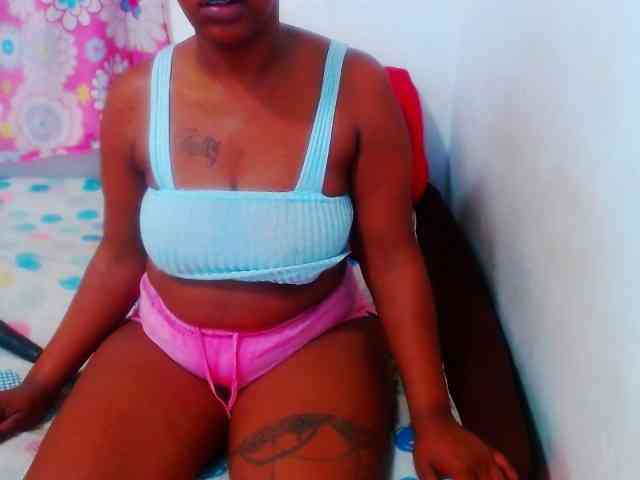 SEXYBOOSTY27 webcam