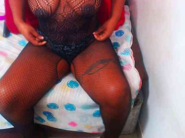 SEXYBOOSTY27 webcam