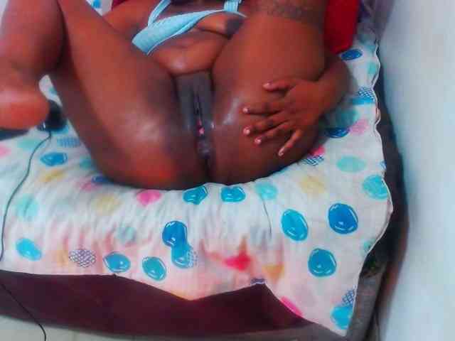 SEXYBOOSTY27 webcam