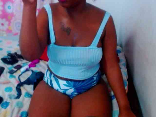 SEXYBOOSTY27 webcam