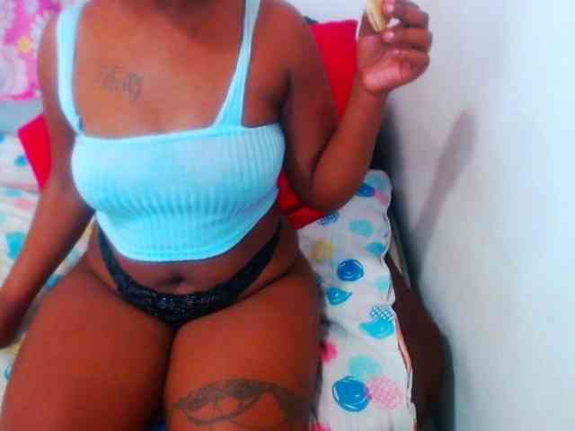 SEXYBOOSTY27 webcam