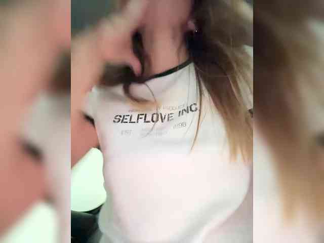 RoxyJet Live Webcam on BongaCams