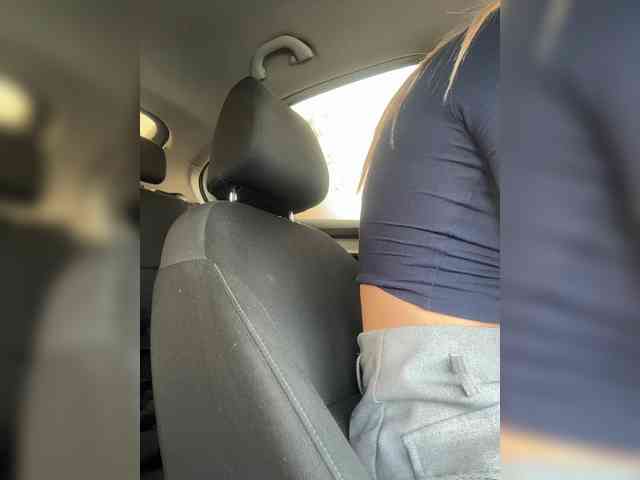 RoxyJet's webcam live show
