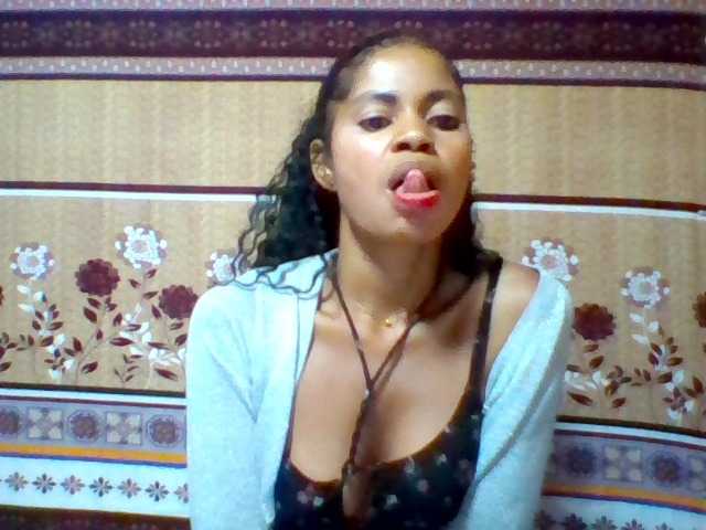 Hanta11, une amatrice française avec qui discuter et avoir du sexe