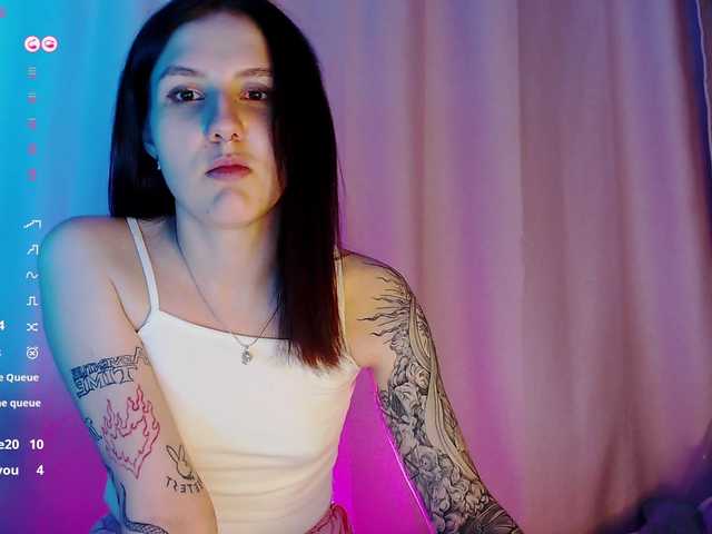 NiaandMolly's BongaCams show and profile