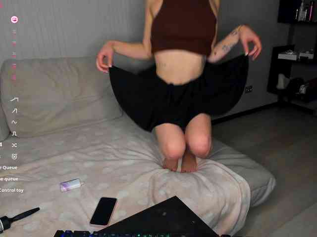 NiaandMolly webcam
