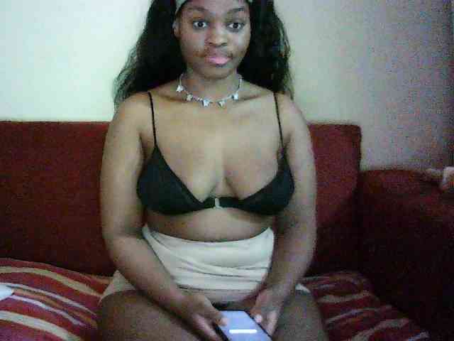 Mercedes-bunz05 Live Webcam on BongaCams