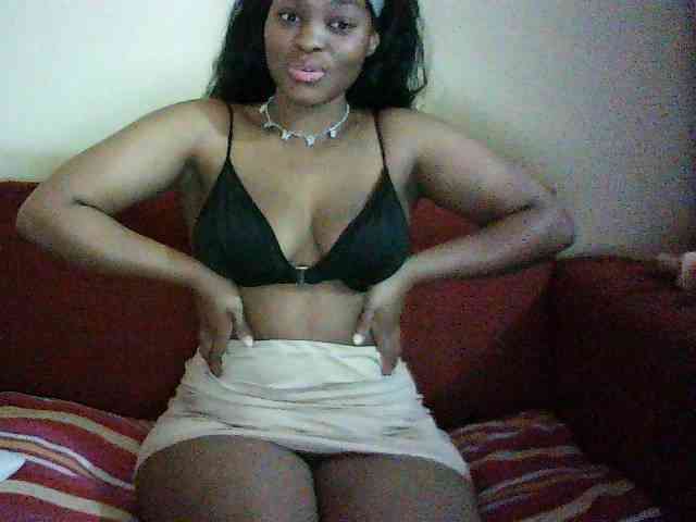 Mercedes-bunz05 Live Webcam on BongaCams