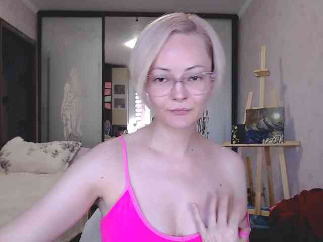 free nude chatroom SophieCrush