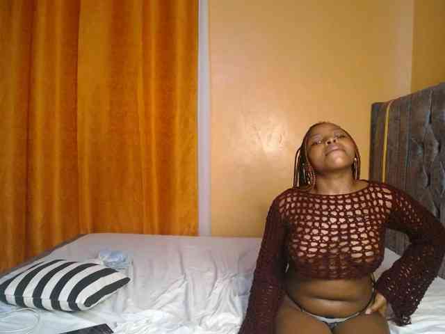 SexxyElsie webcam