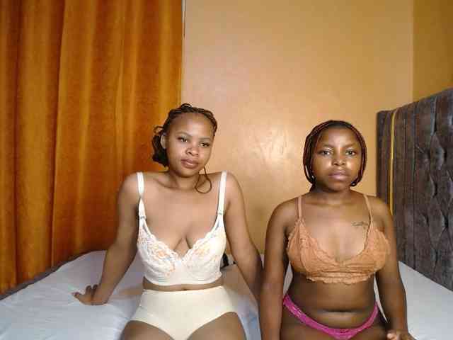 SexxyElsie webcam