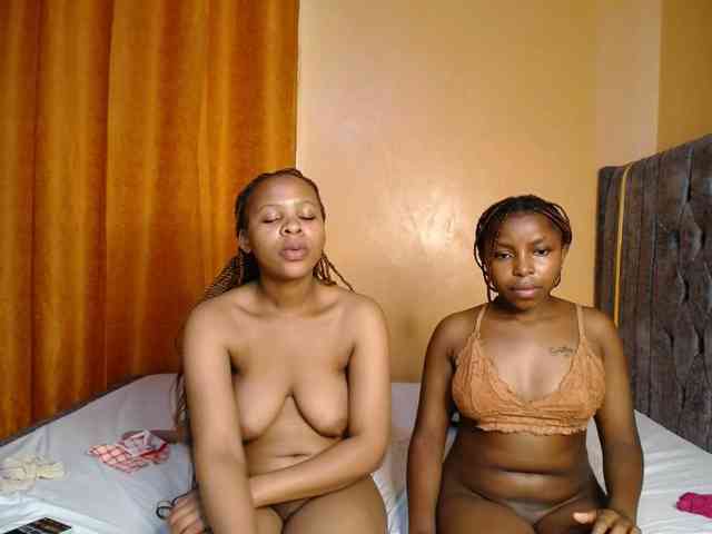 SexxyElsie webcam