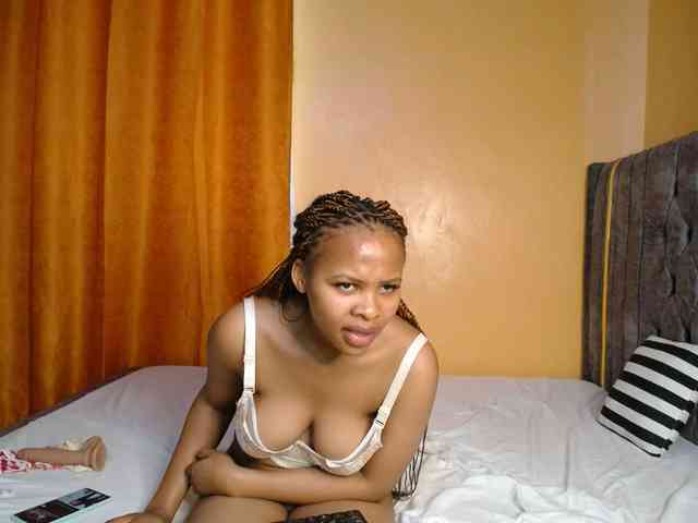 SexxyElsie webcam