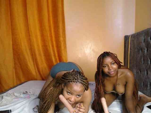 webcam strip SexxyElsie
