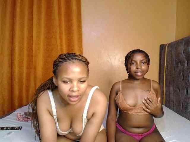 SexxyElsie webcam