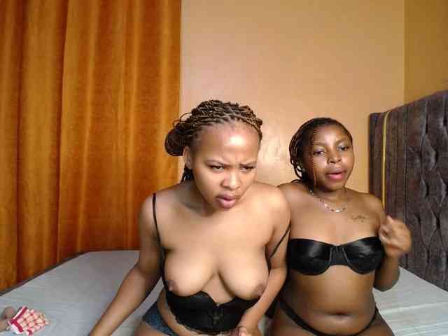 SexxyElsie webcam