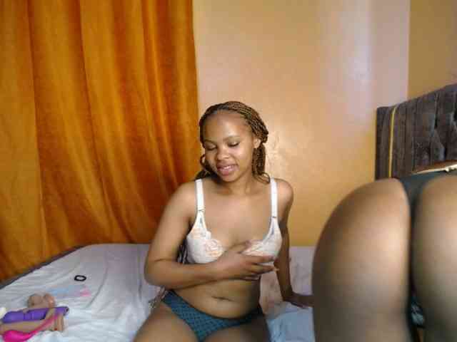 SexxyElsie webcam