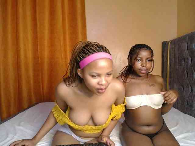 SexxyElsie webcam