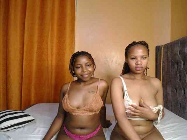 SexxyElsie webcam