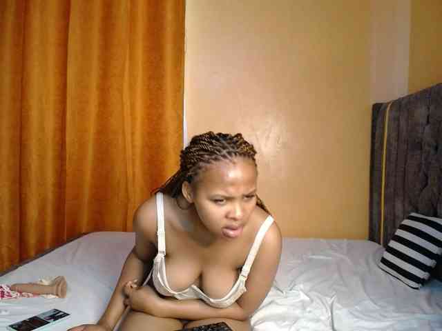SexxyElsie webcam