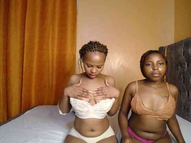 SexxyElsie webcam