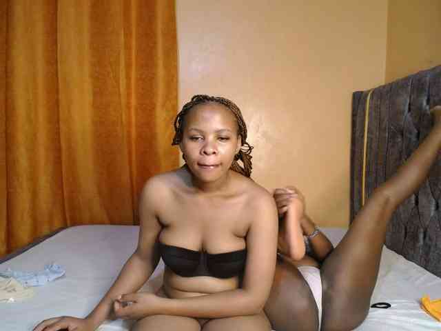 SexxyElsie Live Webcam on BongaCams
