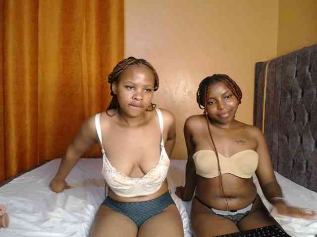 SexxyElsie webcam