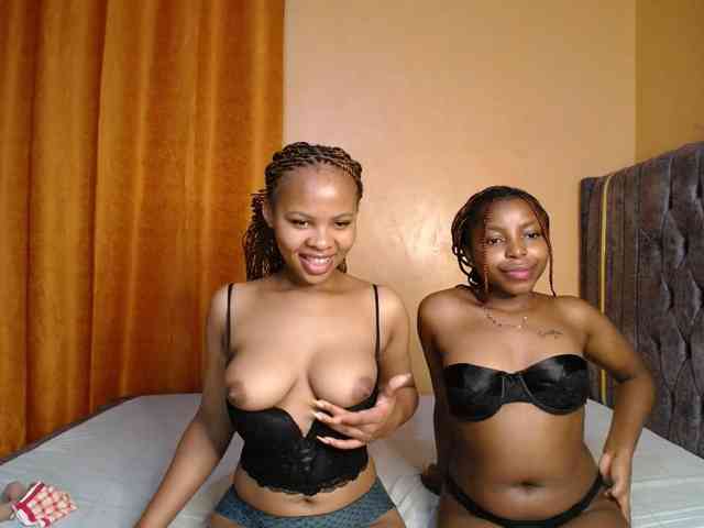 SexxyElsie webcam