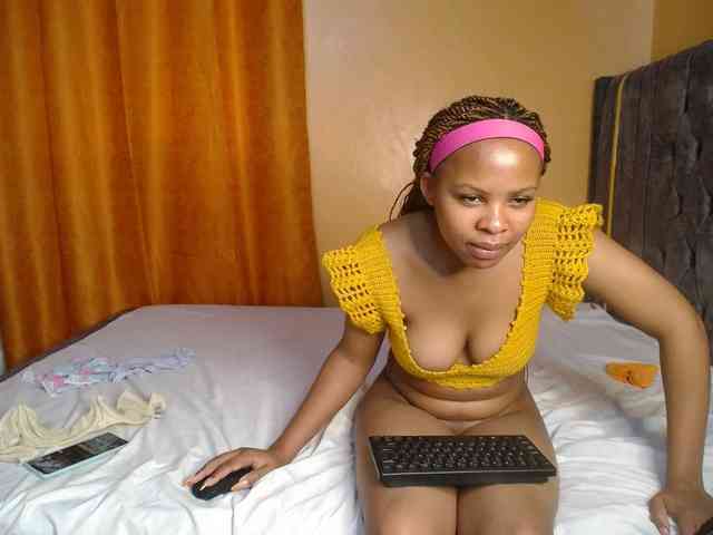 SexxyElsie webcam