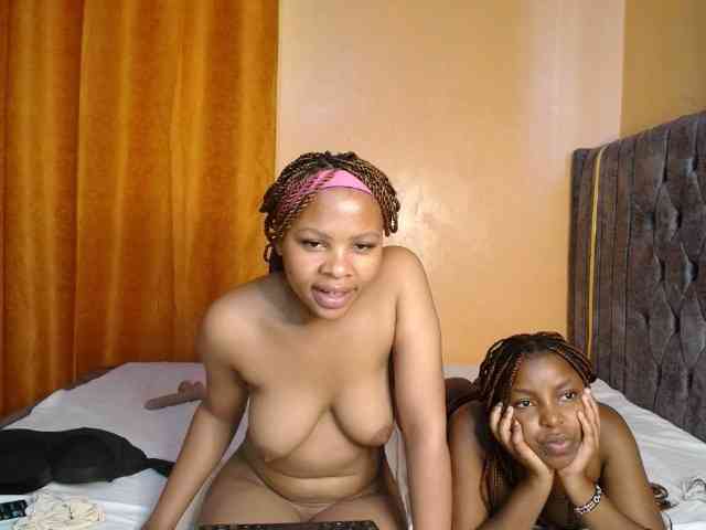 SexxyElsie webcam