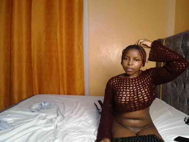 SexxyElsie webcam