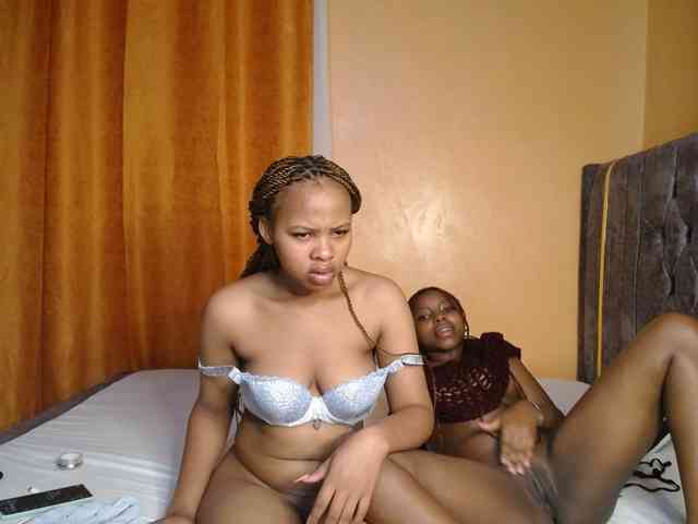 SexxyElsie webcam