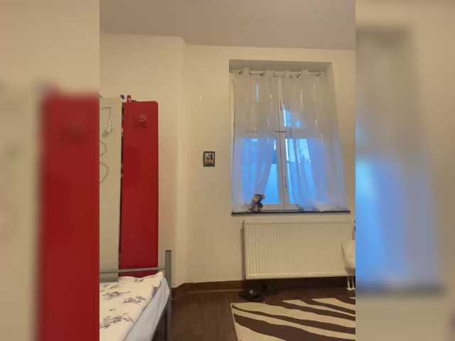 Esmiralda's BongaCams show and profile