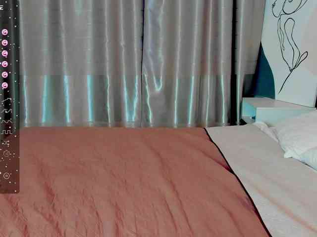 ArielLogan webcam