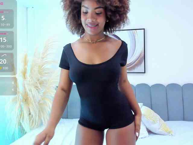 adaezee webcam