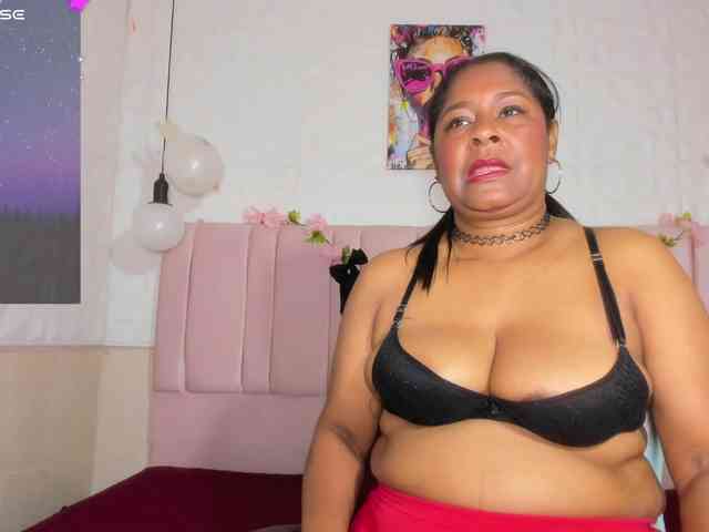 private live webcam Mya-blaze