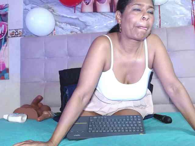 mya-blaze Live Webcam on BongaCams