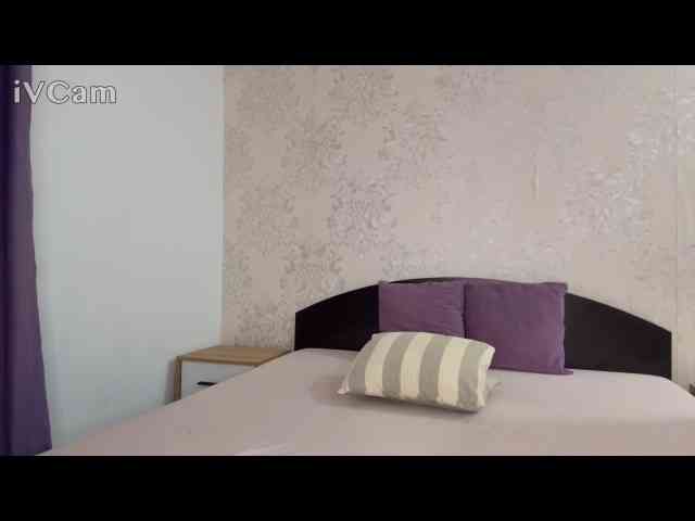 IsPlayfulMia webcam