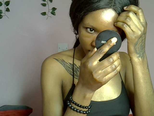 Sexyroses's BongaCams show and profile