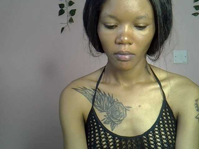 Sexyroses's BongaCams show and profile