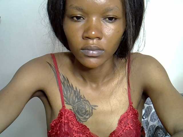 Sexyroses's BongaCams show and profile