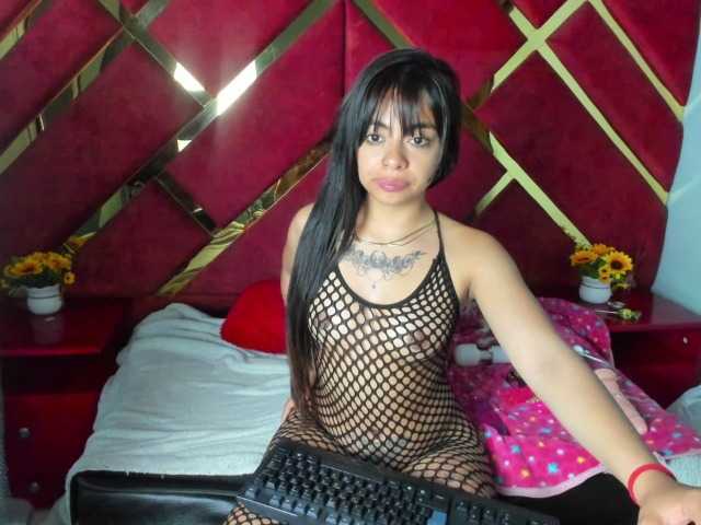 ViolettaRousse's BongaCams show and profile